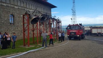 Flăcări apocaliptice au distrus chiliile Mănăstirii „Sf. Mina”