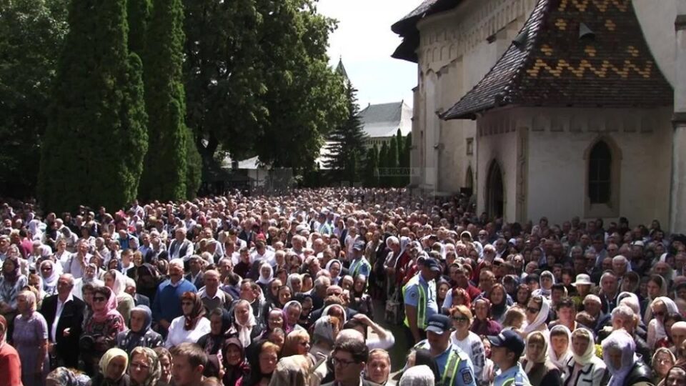 Zeci de mii de pelerini și localnici, la procesiunea de Sânziene
