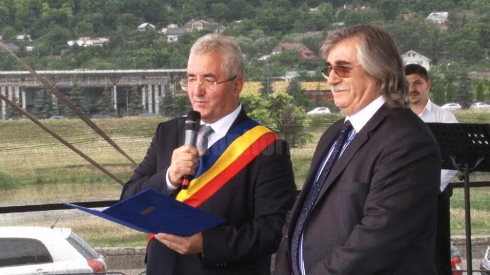 „Cuplurile de aur” și „Cetățenii de Onoare”, premiați pe scenă, la Zilele Sucevei