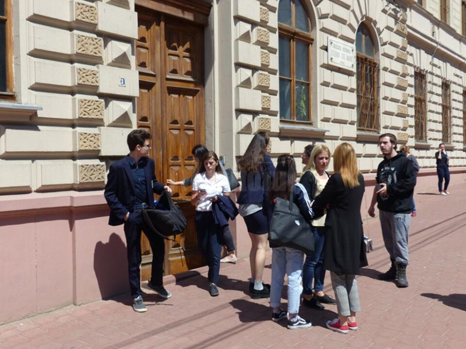Elevii au fost mulțumiți de cerințe, chiar dacă au avut de comentat genul liric
