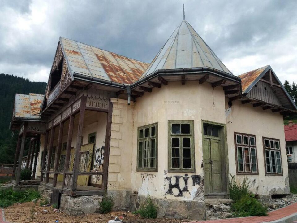 Școala de sub coastă care urmează sa fie transformată în muzeu