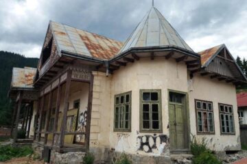 Școala de sub coastă care urmează sa fie transformată în muzeu