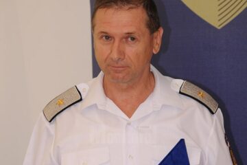 Generalul de brigadă Ion Burlui a primit o distincție de excelență pentru întreaga activitate