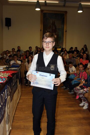 Eduard Valentin Dumitrescul - Colegiul Național „Ștefan cel Mare” Suceava