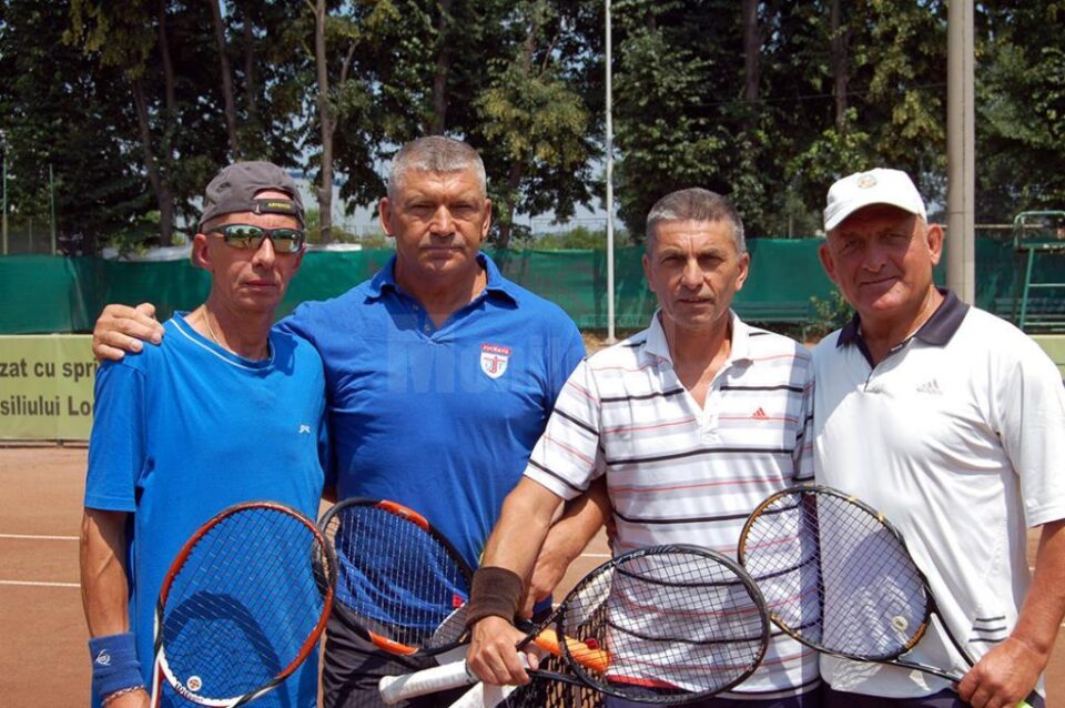 Corneliu Parasca, Viorel Negru, Costel Chelariu și Dumitru Negru, patru dintre medaliații turneului de la Botoșani