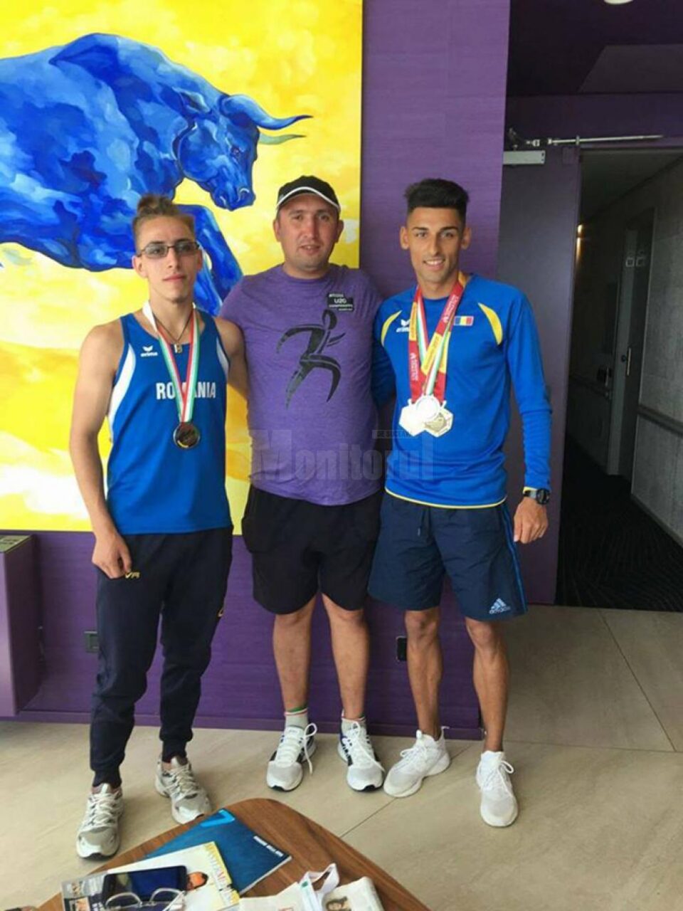 Antrenorul Cristian Prâsneac, încadrat de Gabriel Bularda și Andrei Dorin Rusu