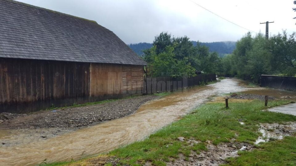 Multe pârâuri au ieșit din matcă