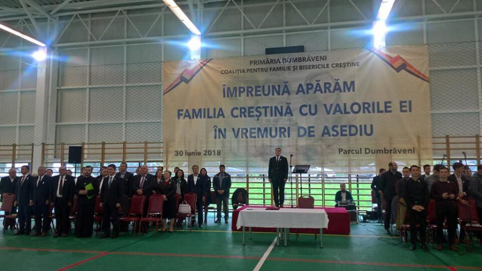 Manifestarea a început cu intonarea Imnului de Stat