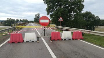 Traficul a fost închis și redirecționat