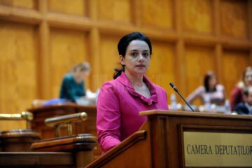 Deputatul PNL de Suceava Angelica Fădor