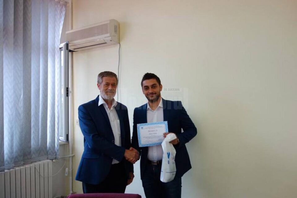 Decanul Facultății de Mecanică i-a premiat pe cei mai buni studenți