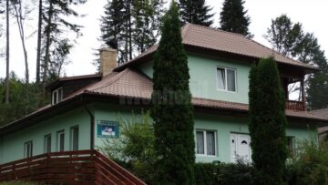 Rezervări online pentru cinci dintre cabanele de vânătoare ale Direcției Silvice Suceava