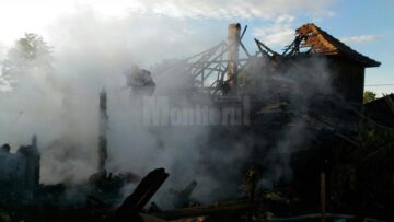 Un incendiu izbucnit dintr-un atelier de tâmplărie a distrus întreaga gospodărie a unei familii