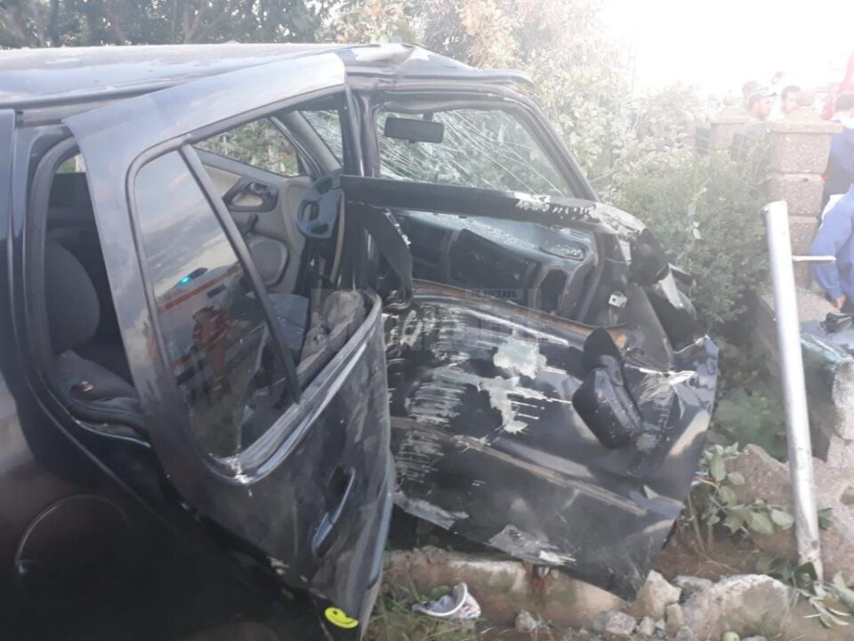 Impactul lateral cu gardul a fost deosebit de violent