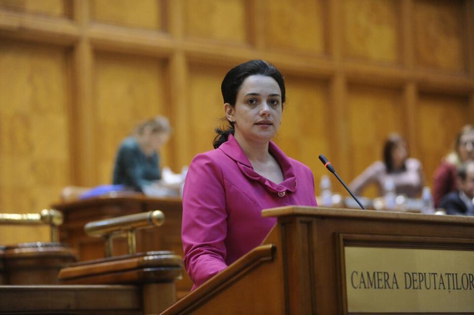 Deputatul PNL de Suceava Angelica Fădor