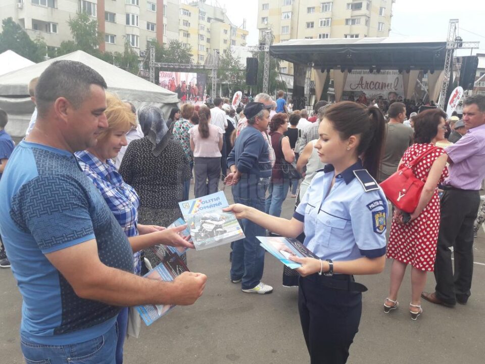 Campanie a poliției sucevene de prevenire a fraudelor online