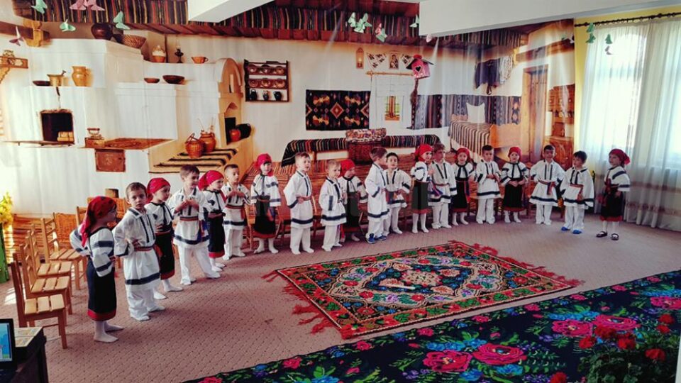„Șezătoarea - tradiție românească”, program cultural-educativ la Grădinița „Sf. Ioan cel Nou”