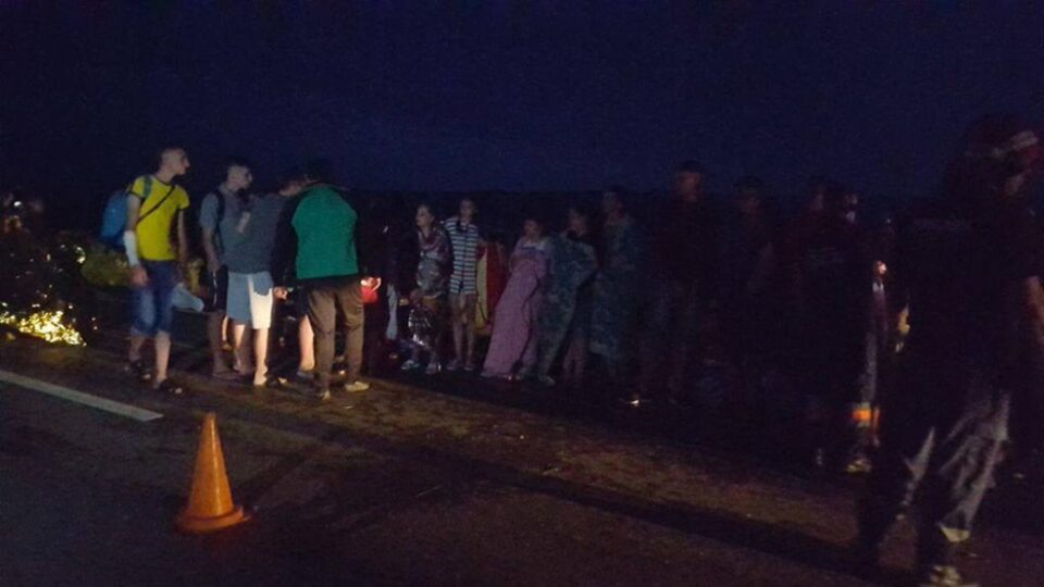 Un autocar cu 43 de copii s-a răsturnat aseară la Dănila