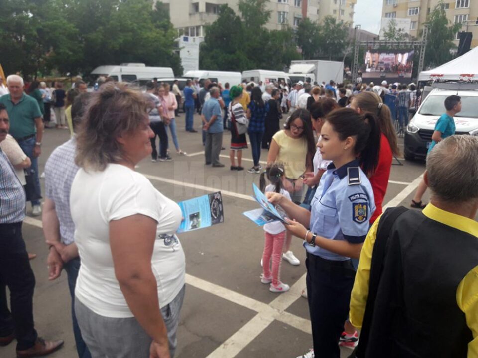 Campanie de prevenire a fraudelor online, la Zilele municipiului Rădăuți