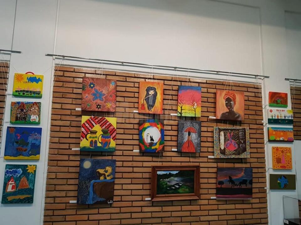 Vernisajul expoziției „Micii iconari”, la Universitatea „Ștefan cel Mare”