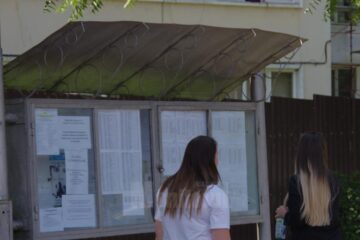 50 de candidați s-au retras, iar 61 au absentat de la proba scrisă a concursului de titularizare