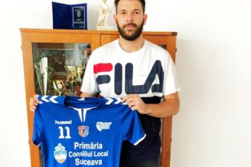 Universitatea s-a întărit cu un inter dreapta grec în vârstă de 25 de ani, Nikolas Siamatas