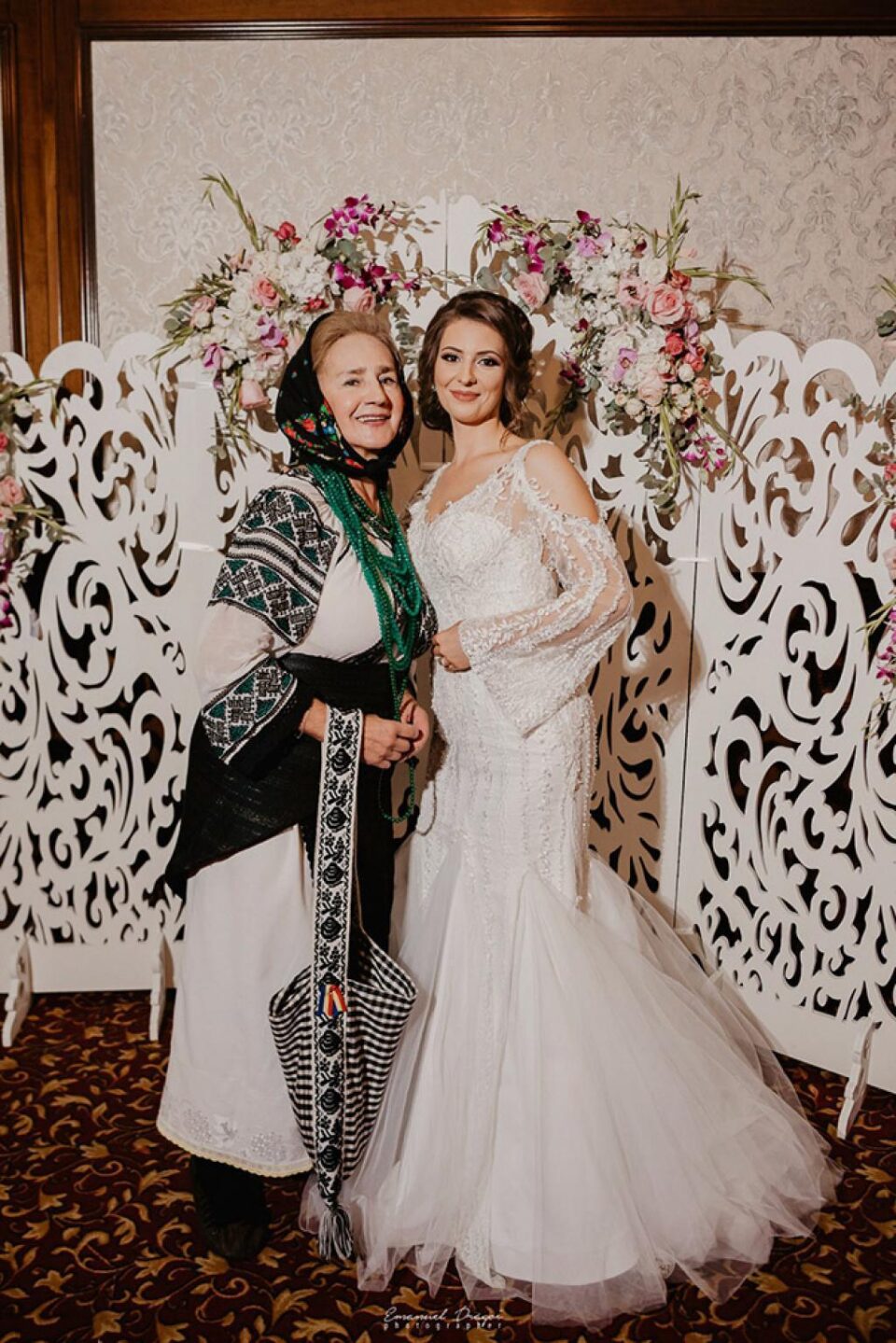 Simona Vasilovici, în fața primului ei album de muzică populară din Bucovina