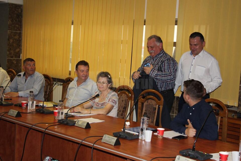 Cristian Boberschi a revenit în deliberativul local după un an și jumătate, dar numai după demisia forțată a lui Gheorghe Petrescu