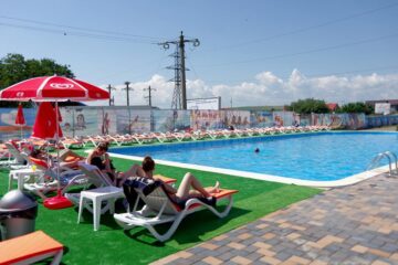 Piscinele Nataly Land își așteaptă clienții cu Dj și multă distracție de vară