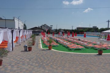 Piscinele Nataly Land își așteaptă clienții cu Dj și multă distracție de vară