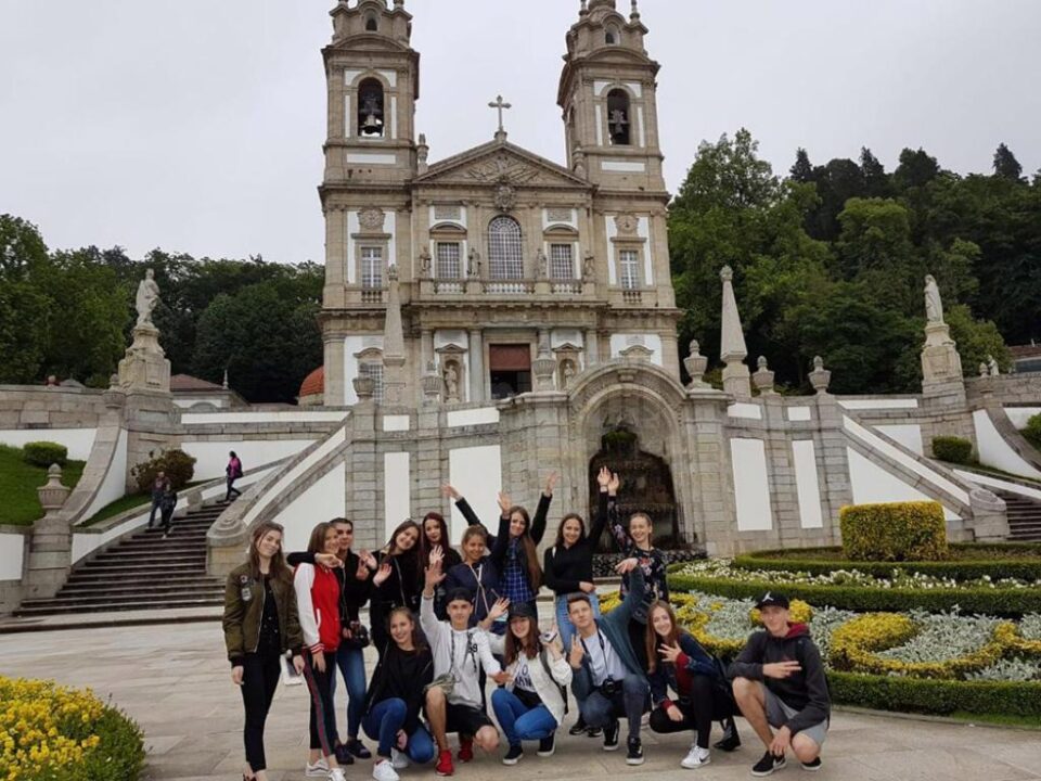 Elevii fălticeneni de la profilul turism fac practică în hoteluri din Europa