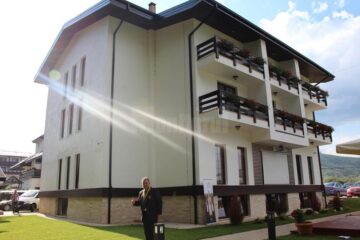 Pensiunea Piatra Pinului, prima din Bucovina certificată cu „Trei pahare” de Ordinul European al Cavalerilor Vinului