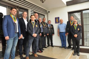 Pensiunea Piatra Pinului, prima din Bucovina certificată cu „Trei pahare” de Ordinul European al Cavalerilor Vinului