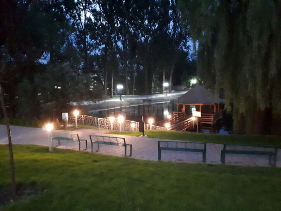 S-au aprins luminile la zona de agrement a Sucevei