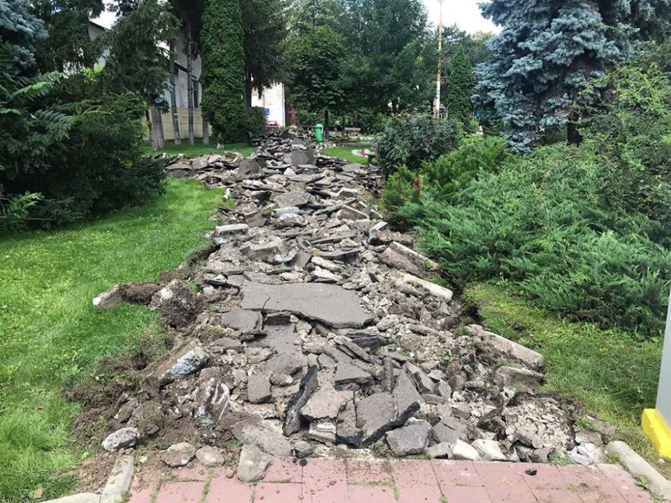 Locul asfaltului urmează să fie luat de pavele
