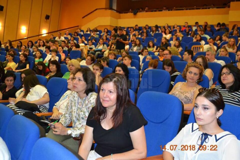 Un echipaj al Colegiului „Petru Rareș” a obținut locul I la Olimpiada Națională de dezbateri