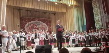 Ansamblul „Mlădițe Bucovinene” de la Școala Gimnazială Nr. 8 Suceava, premiat la Cernăuți