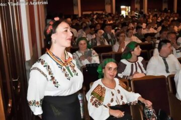 Coordonatoarea grupului „Mlădițe Bucovinene", Maria Calancea
