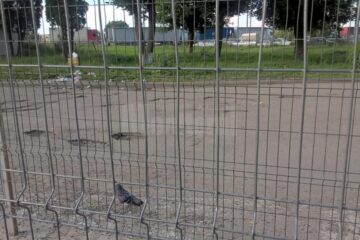 Mizerie și gropi în Vama Siret