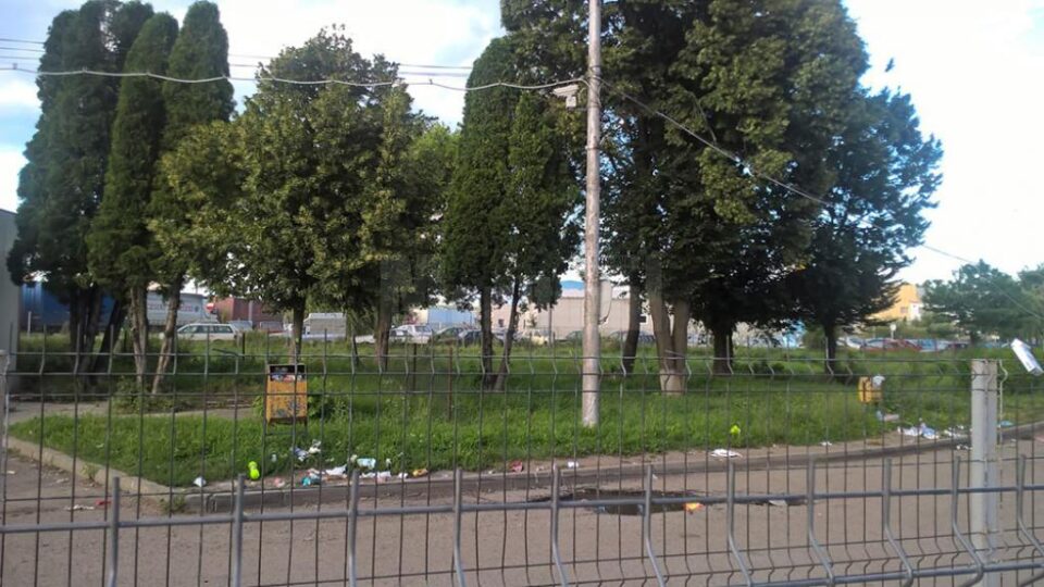 Mizerie și gropi în Vama Siret
