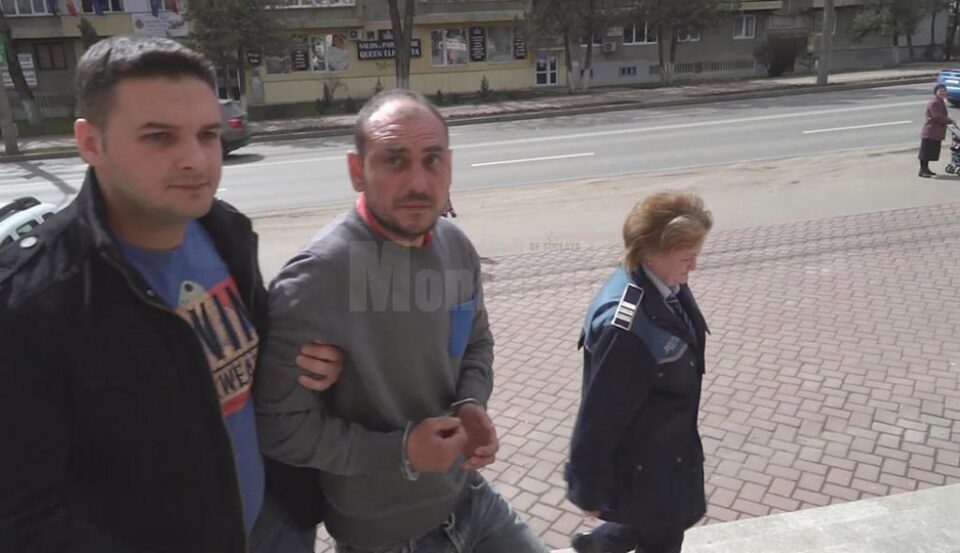 Cristinel Nicolae Drăgoi, suspectul în cazul uciderii fostului viceprimar din Moara Zamfir Barbă Cristinel Nicolae Drăgoi, suspectul în cazul uciderii fostului viceprimar din Moara Zamfir Barbă