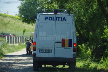 La fața locului au mers reprezentanți ai Poliției, ai Jandarmeriei și de la Inspectoratul pentru Situații de Urgență Suceava