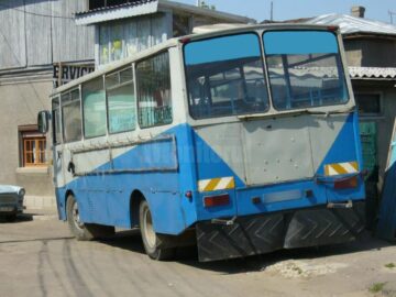 Autobuzul sicriu pentru 48 de oameni, în cea mai mare catastrofă rutieră din istoria României