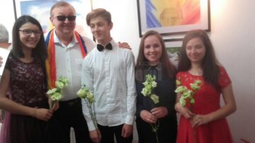 Copii de la Așezământul „Sfântul Ierarh Leontie” din Rădăuți, într-o tabără de pictură la Bazna