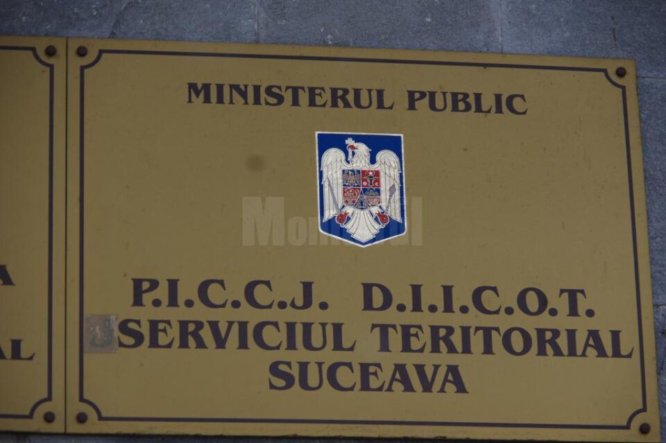 Cercetările sunt continuate sub coordonarea procurorilor din cadrul D.I.I.C.O.T.-S.T. Suceava Cercetările sunt continuate sub coordonarea procurorilor din cadrul D.I.I.C.O.T.-S.T. Suceava