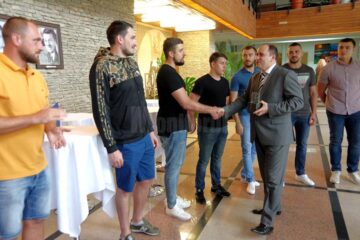 Medaliații cu bronz au fost premiați de rectorul Universității Ștefan cel Mare Suceava