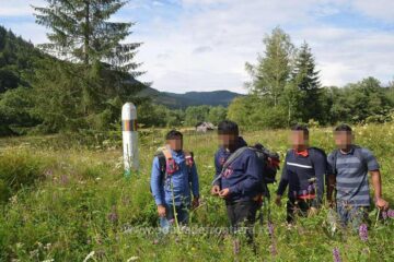 Grupul de migranți asiatici reținut de polițiștii de frontieră suceveni