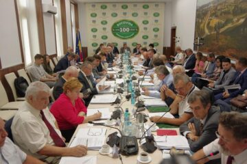 Consilierii județeni vor coordona o campanie de ecologizare a cursurilor de apă