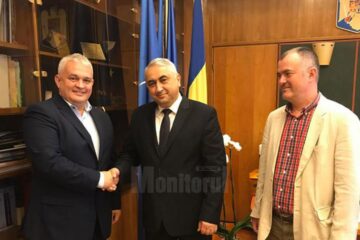 Ministrul Educației, Valentin Popa, alături de reprezentanții Federației Române de Șah