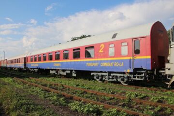 Primul tren RO-LA, încărcat cu tiruri în tranzit, a plecat miercuri noapte din Gara Dornești spre Bulgaria